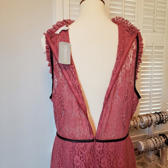 Forever 21 Lace Dress - Picture 3 of 5
